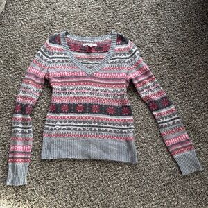 Old Navy Fair Isle V-Neck Sweater in Pink and Gray